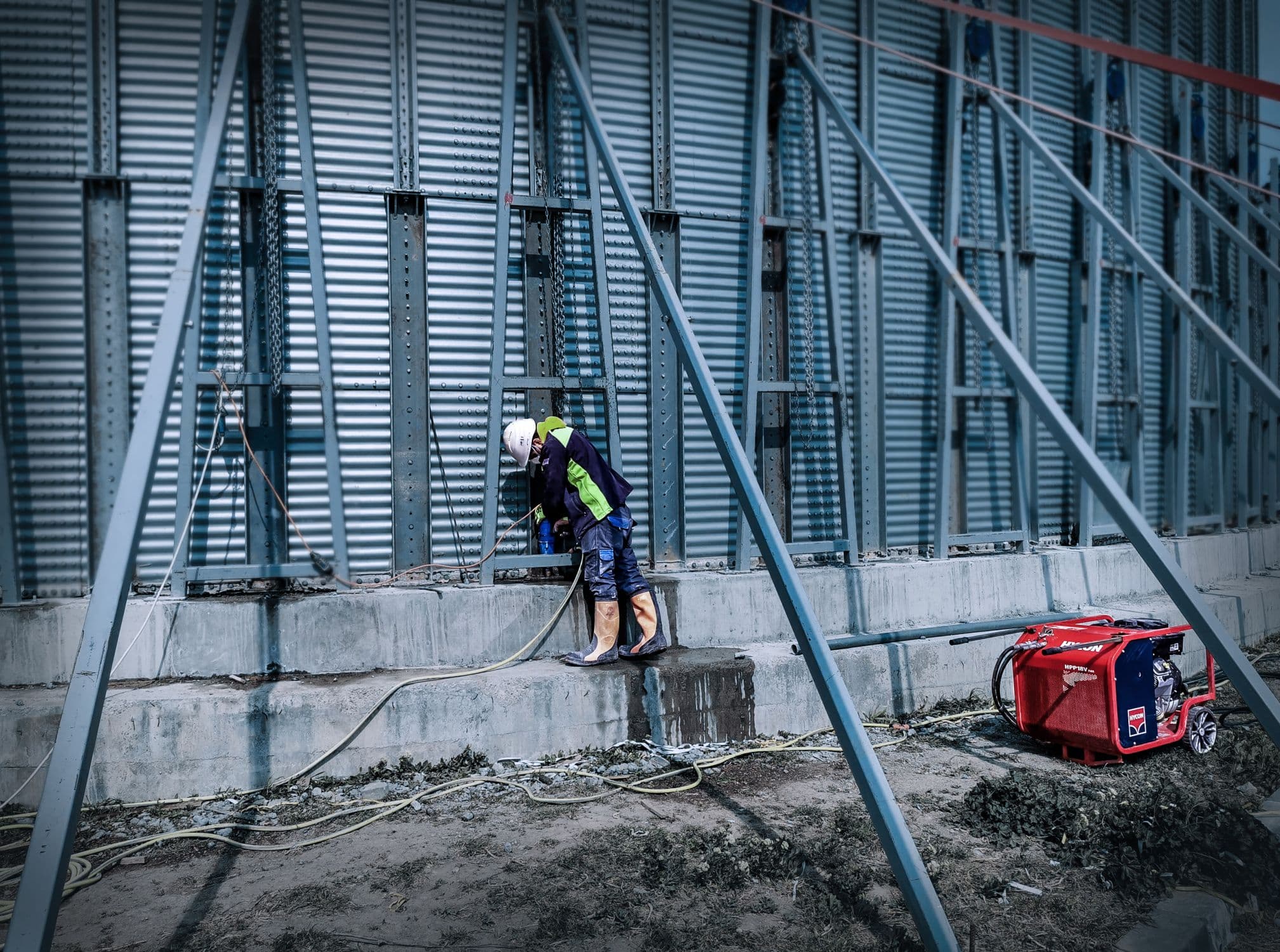 DRILLING/ANCHORING FOR SILOS - Image 1