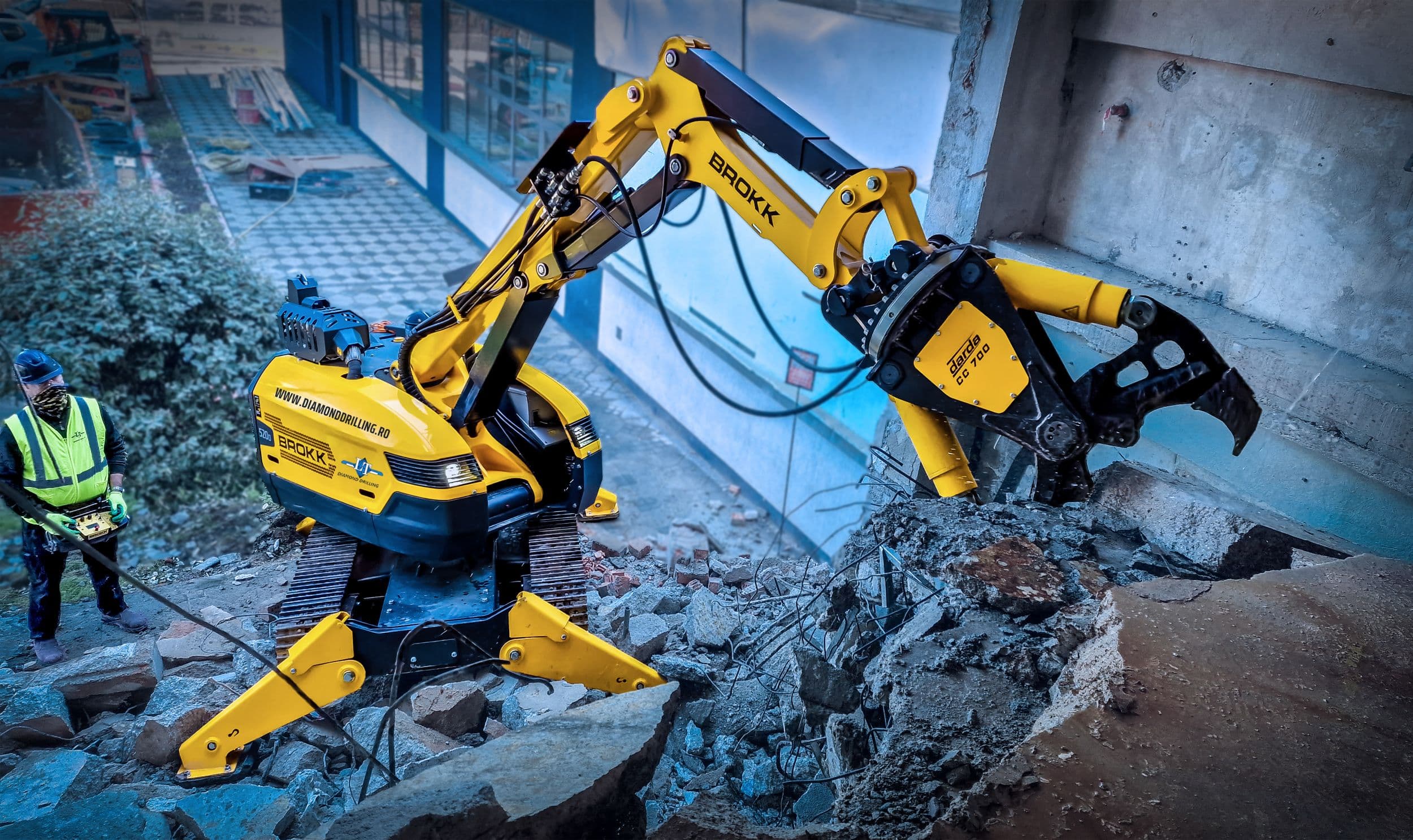 BROKK520 CONCRETE CRUSHING - Image 3